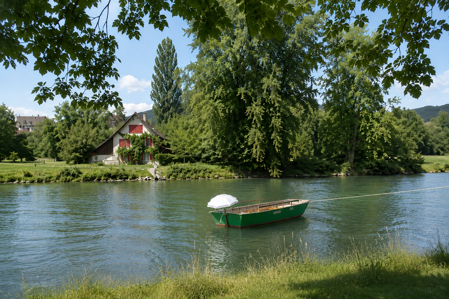 Limmat-Veloweg in goldenem Abendlicht